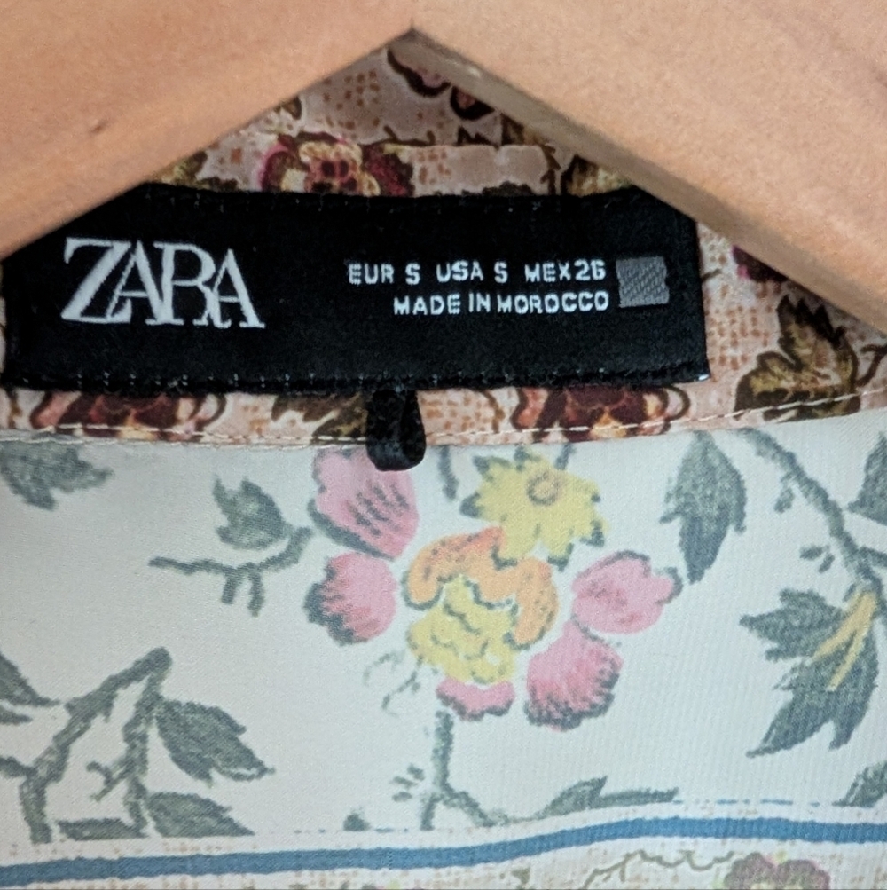 ZARA Women's Floral Patchwork Button-Up Blouse, Sz S - Picture 6 of 7